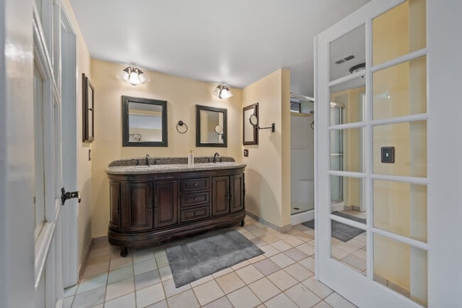 Building Photo - 2003 Pierce Ct