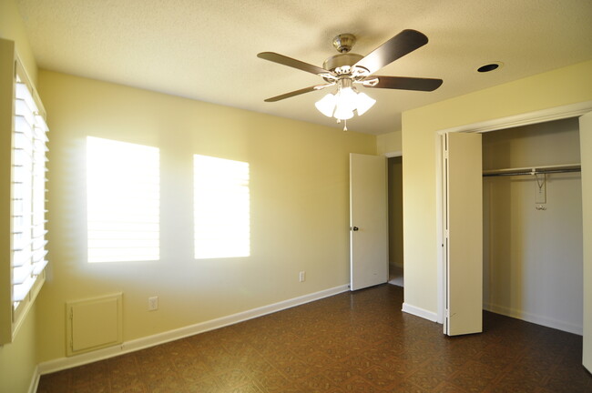 Building Photo - 9405 Hartwick Cir SE