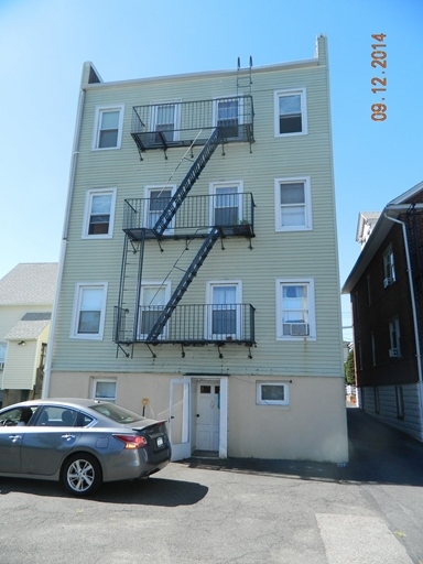 Building Photo - Drake Avenue Apartments