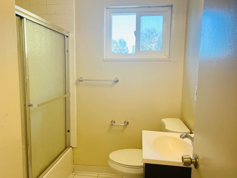 Building Photo - 1325 San Tomas Aquino Pky