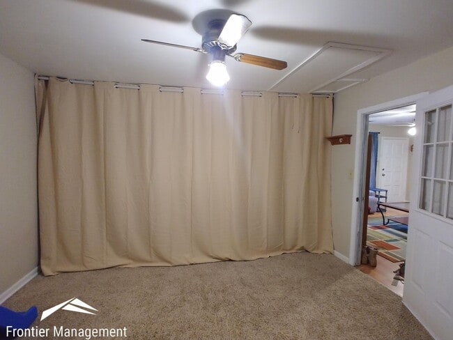 Building Photo - Spacious, Updated 3 Bedroom Home on the West Side of Town. Schedule a Showing Today!