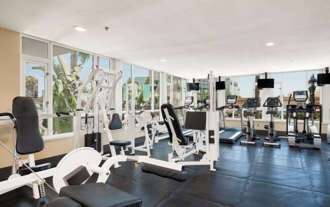 Building Photo - Bay View Condo at Park Place in Downtown San Diego