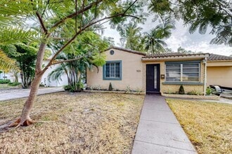Building Photo - 3 bedroom in Hollywood FL 33020