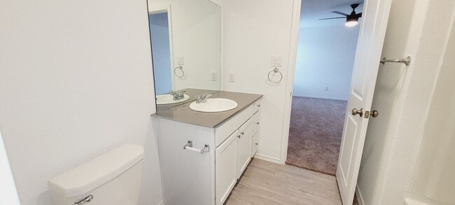 Building Photo - 4bd 2.5 ba in New Braunfels
