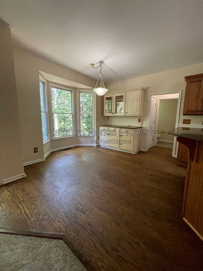 Building Photo - 7115 Red Fox Ln