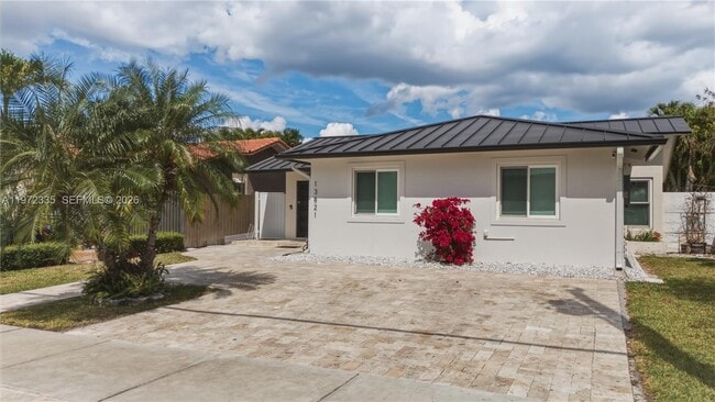 Building Photo - 13821 SW 14th St