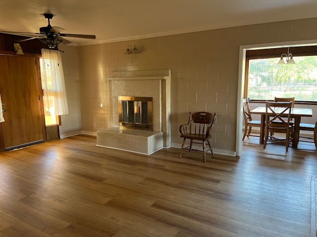 Building Photo - 2028 Cottonwood Ln