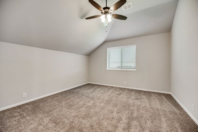 Building Photo - Checkout This 4 bed 2.5 bath 2827 sqft - Paloma Creek Beauty!!!