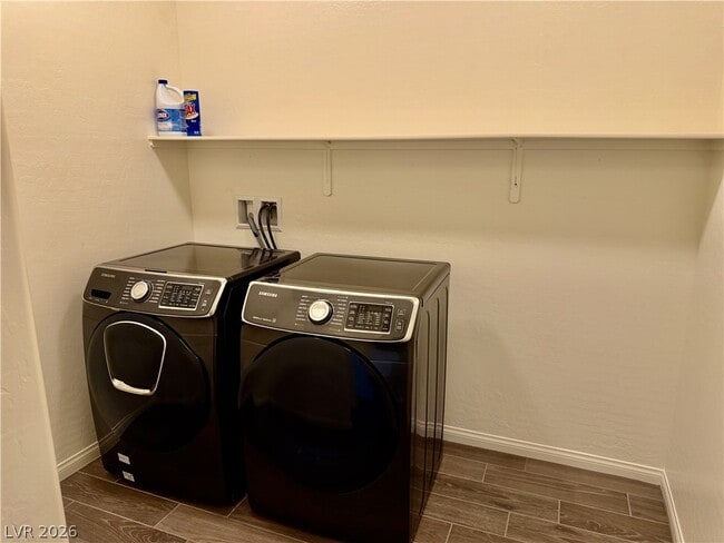 Building Photo - 1602 Morning Bell Ave