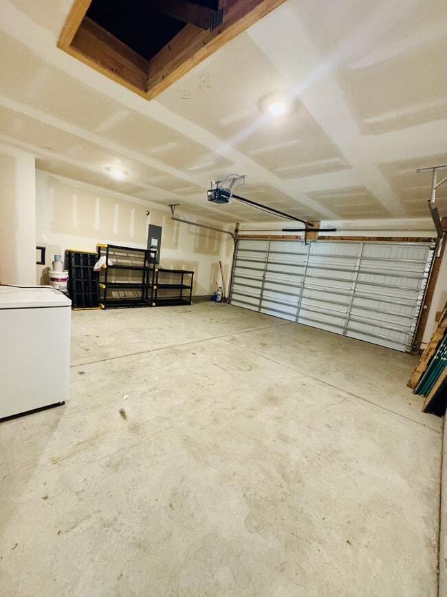 Building Photo - 809 Woodland Farms Cir