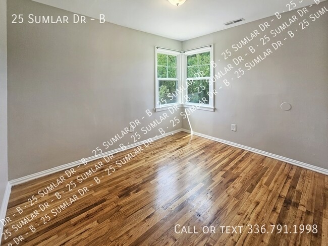 Building Photo - 25 Sumlar Dr