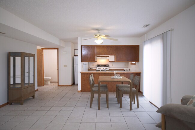 Building Photo - 714 Shane Park Cir