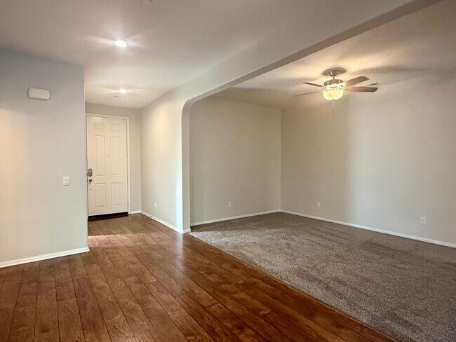 Building Photo - Beautiful 5-Bedroom Home In Oceanside