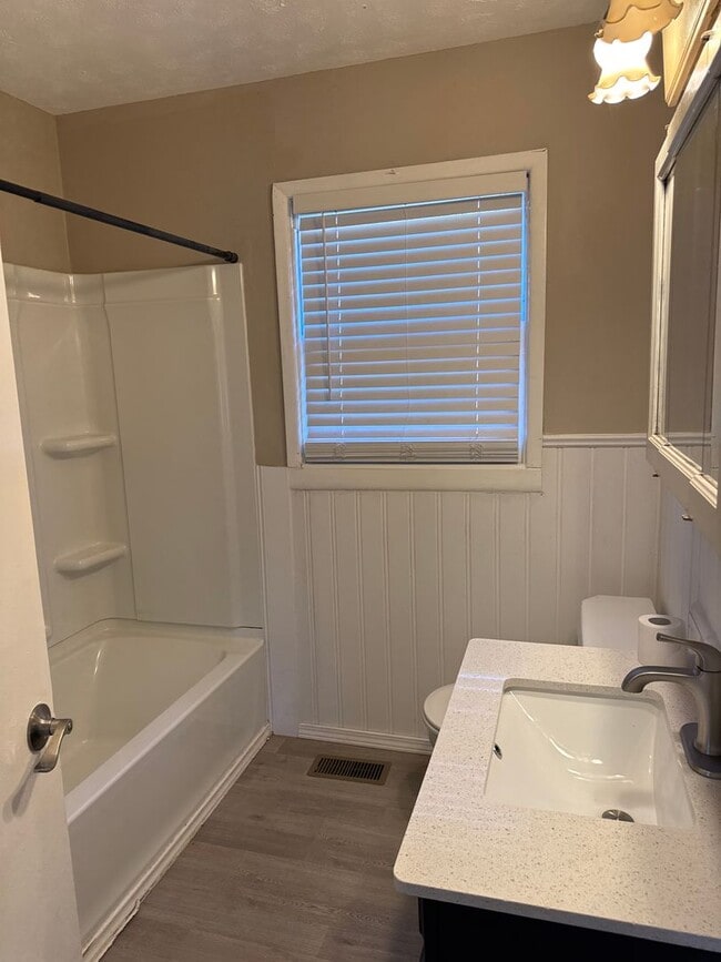 Building Photo - 4020 N 57th St