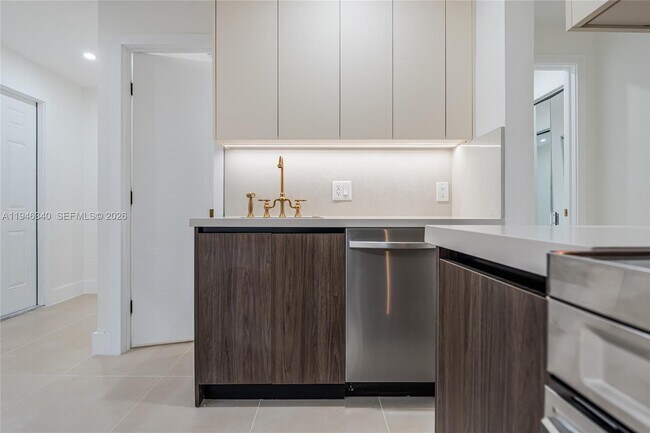 Building Photo - 1065 NW 50th St