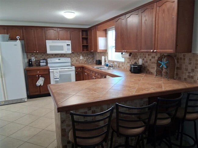 Building Photo - 14982 Edgewater Cir