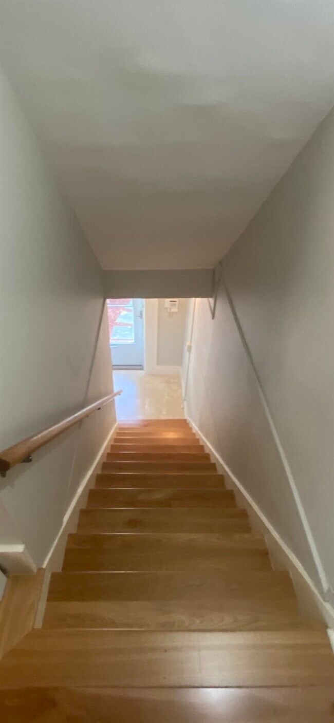 Building Photo - 36 Western Ave