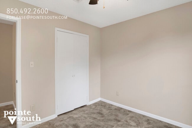 Building Photo - 6429 Schoel Ln