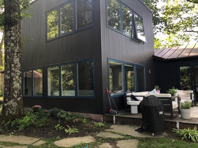 Building Photo - 956 NY-308