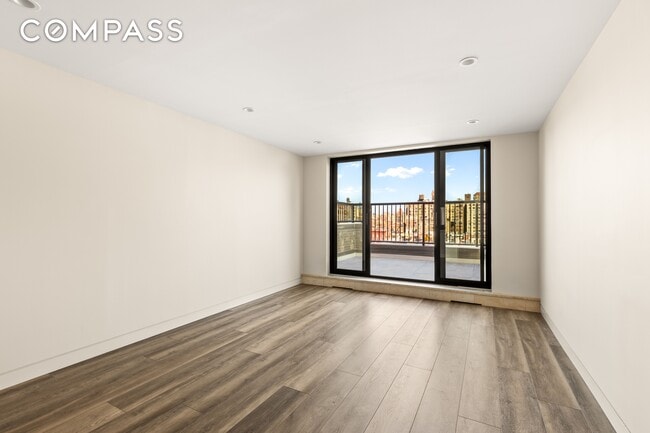 Building Photo - 48 W 68th St