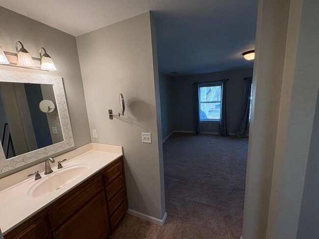 Building Photo - 31 Town Reservoir Rd