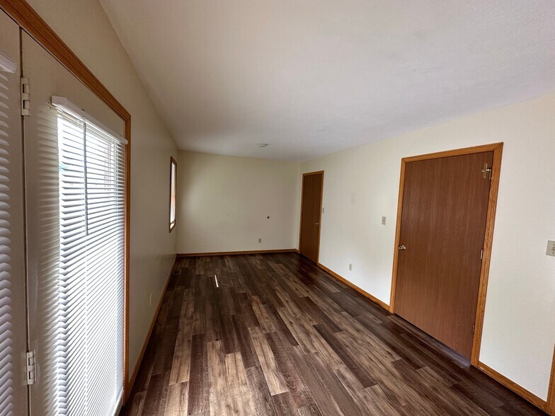 Building Photo - 350 N 100 E