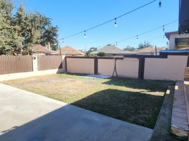 Building Photo - 1021 Savannah Loop