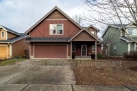 Building Photo - 826 NE 115th Cir