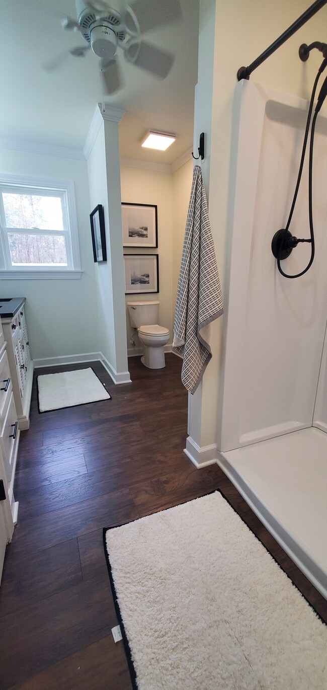 Building Photo - 33 Anna Dr