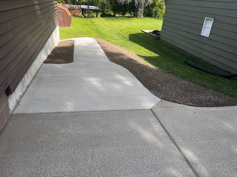 Building Photo - 1115 N Utah Ave