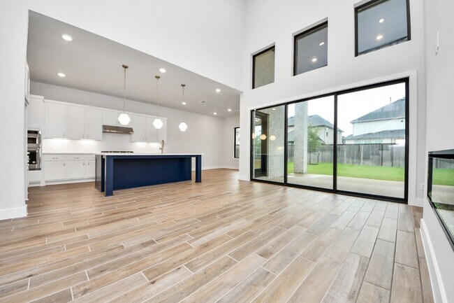 Building Photo - 26907 Southwick Vly Ln