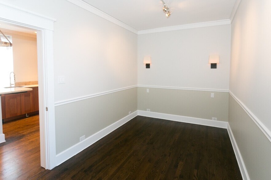 Building Photo - 3614 N Bosworth Ave