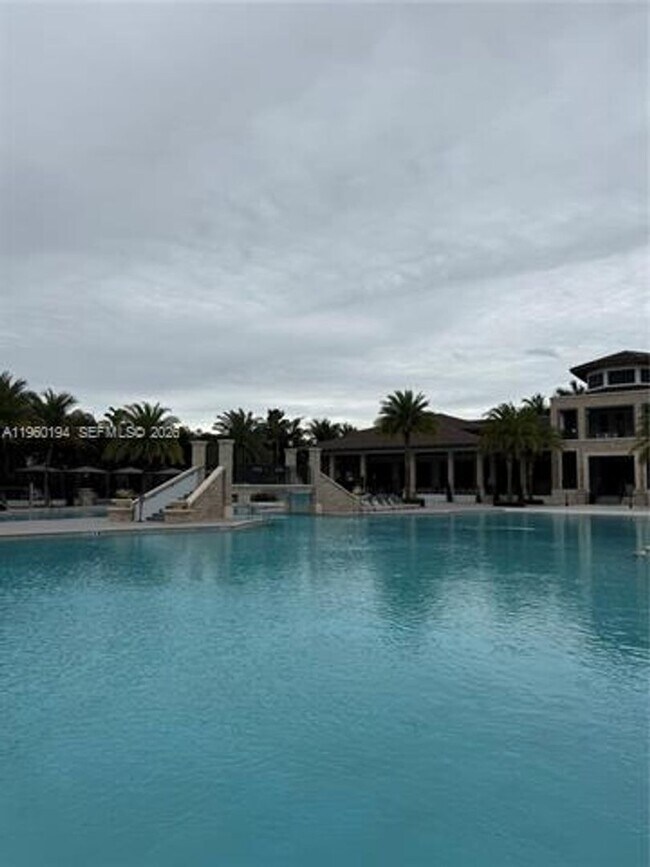 Building Photo - 7815 NW 104th Ave