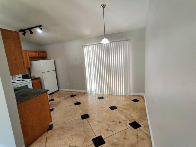 Building Photo - 51 St Johanna Dr