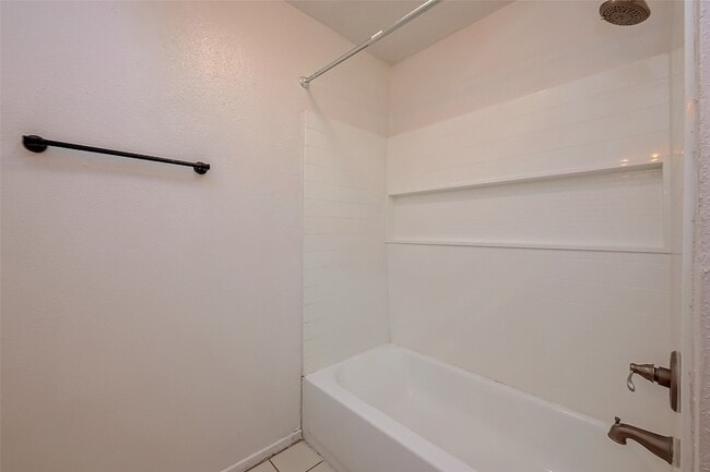 Building Photo - 11009 Crenchrus Ct