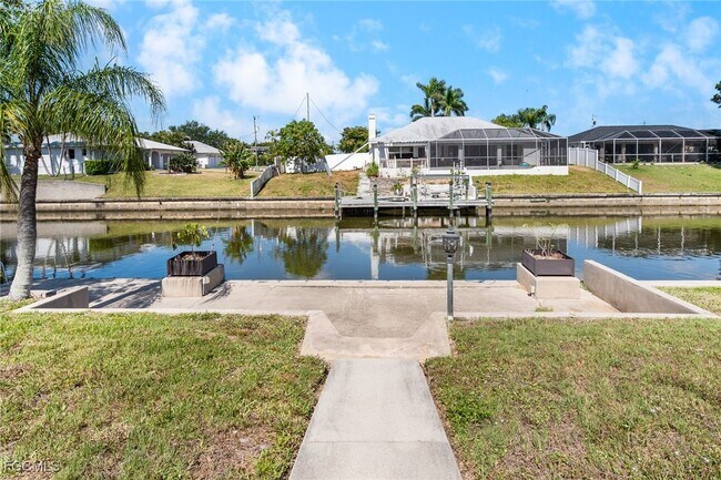 Building Photo - 1416 SE 11th Pl