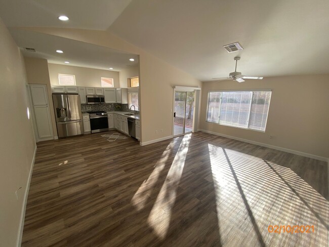 Building Photo - Sun City Summerlin 55+ Community