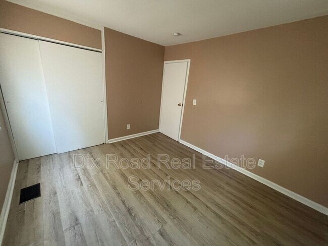 Building Photo - 4613 Nevada Ave