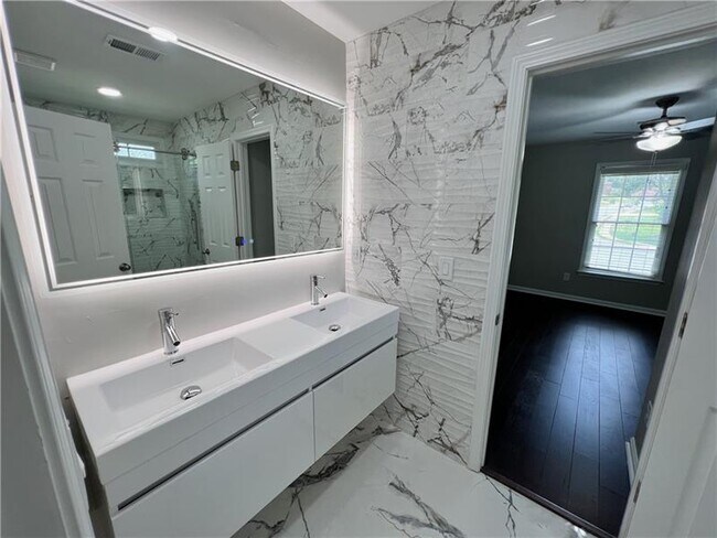 Building Photo - 3063 Canter Way