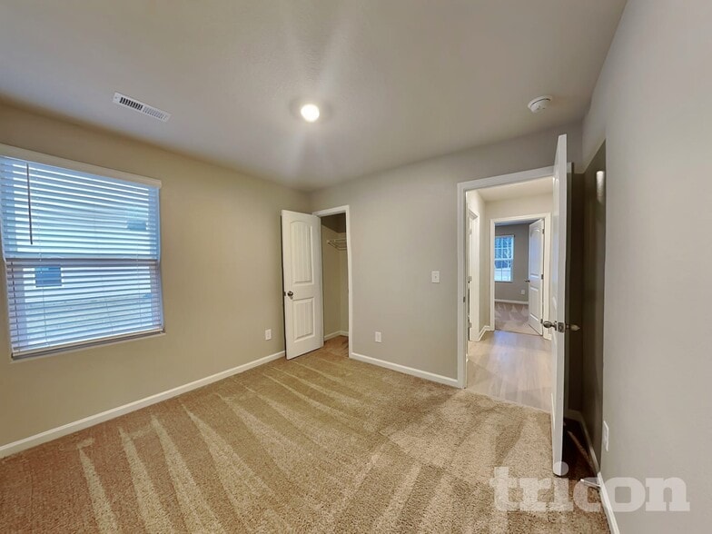 Building Photo - 59 Ivy Bank Dr