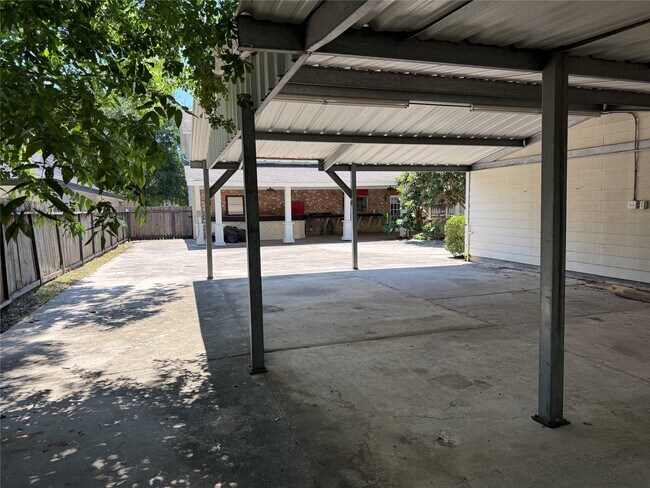 Building Photo - 2311 Quail Haven Rd