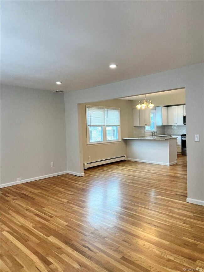 Building Photo - 133 Bradford St