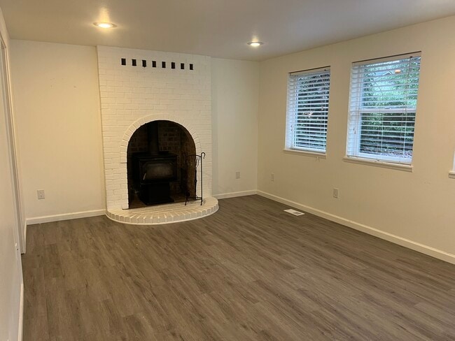 Building Photo - 7501 55th Ave Ct NW