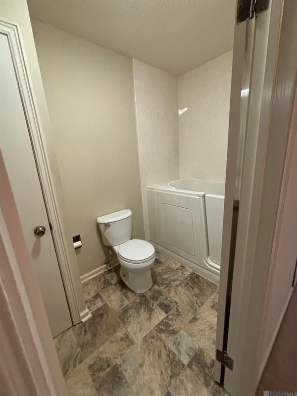 Building Photo - 5648 Riverstone Dr
