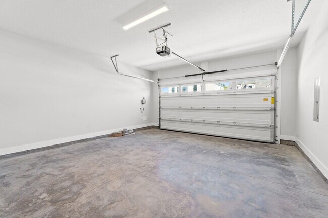 Building Photo - 263 Breakwater Blvd