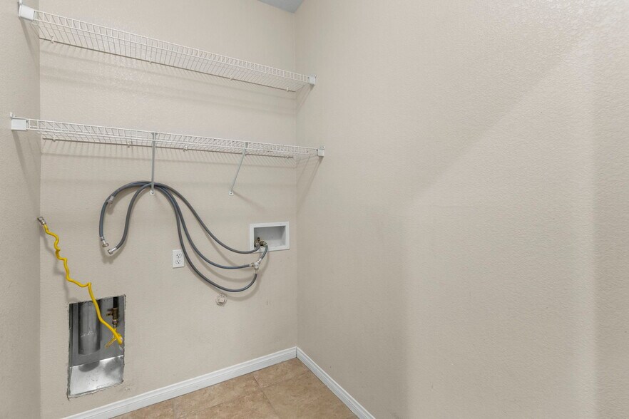 Building Photo - 3936 Red Trumpet Ct