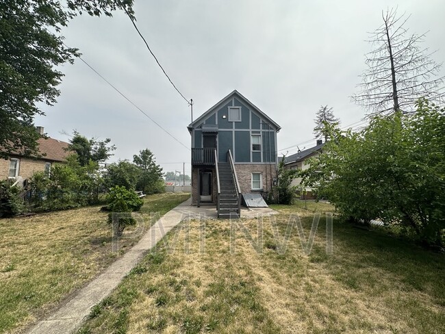 Building Photo - 117 Gostlin St