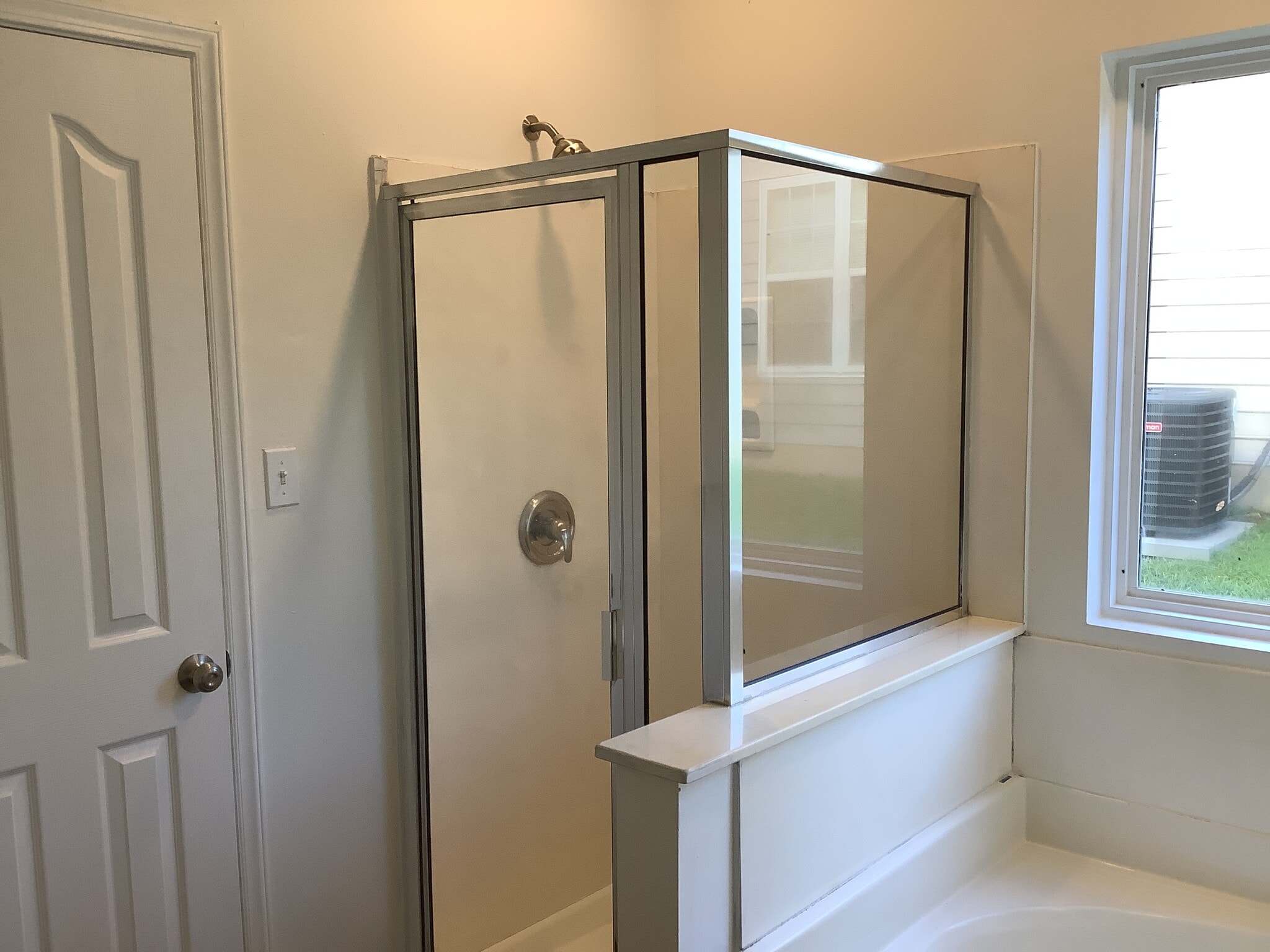 Building Photo - 3749 Sipes Ln