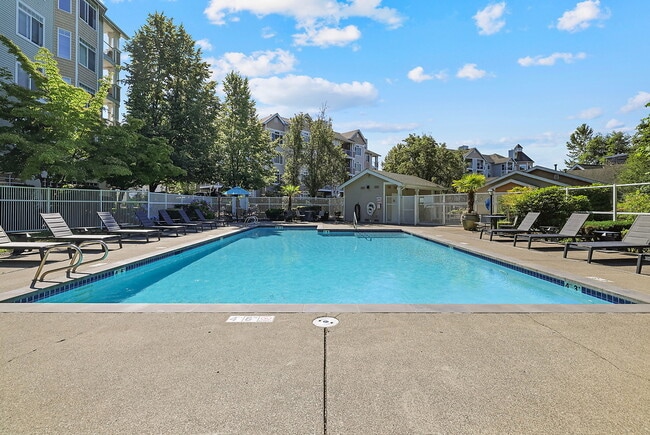 Building Photo - Pinnacle on Lake Washington