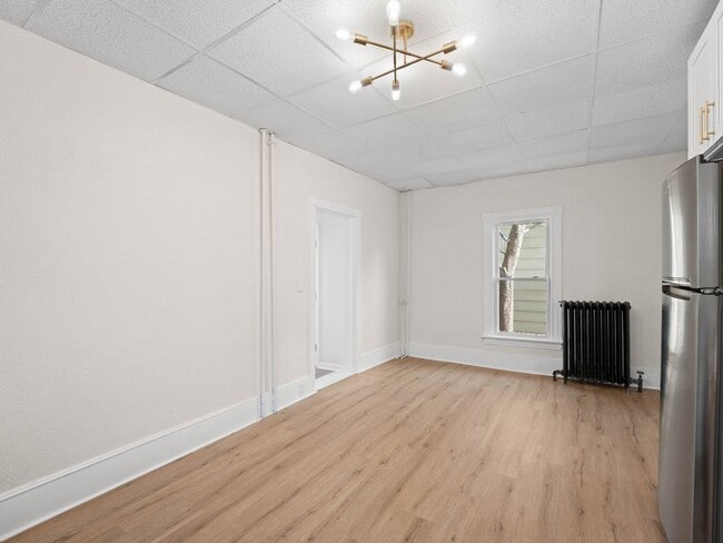 Building Photo - Spacious 5-Bedroom Rental with Backyard & Basement in Millville